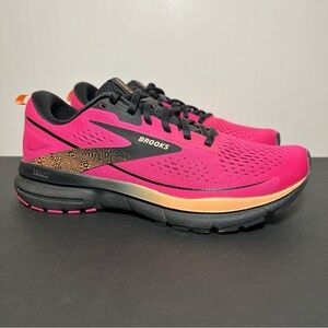 Womens BROOKS Trace 3 Hot Pink Running Shoes / Size 7.5 Medium
